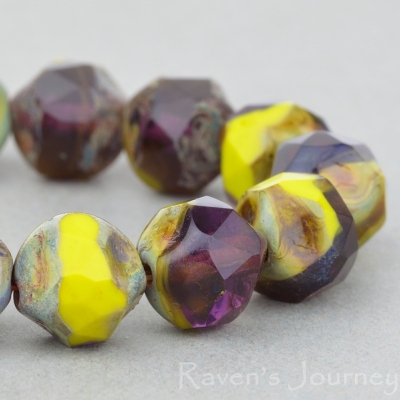 Baroque Central Cut (9mm) Gaspeite Opaque and Purple Transparent Mix with Picasso Finish-osx