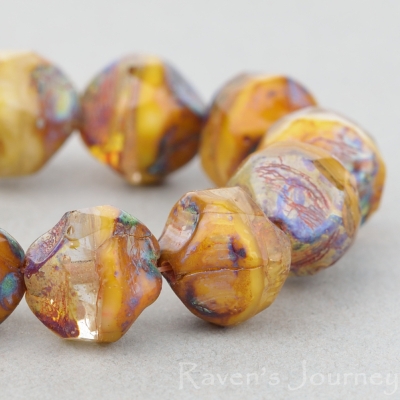 Baroque Central Cut (9mm) Ivory Opaque and Crystal Transparent Mix with Picasso Finish