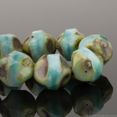 Baroque Central Cut (9mm) Larimar Mix with Picasso Finish