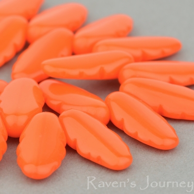 Retro Dagger (14x6mm) Orange Opaque