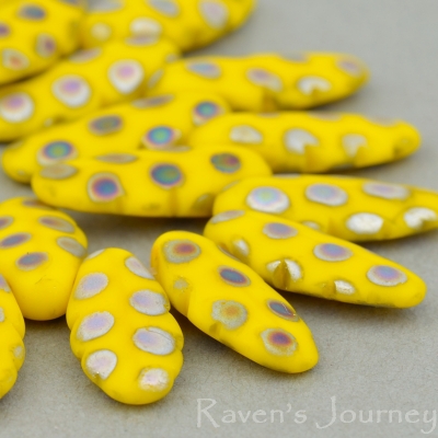 Retro Dagger (14x6mm) Yellow Opaque Matte with Vitrail Dot-osx