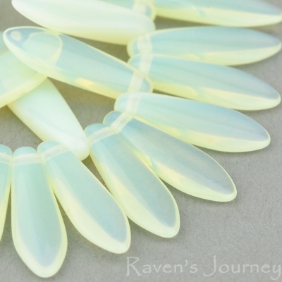 Medium Dagger (16x5mm) Yellow Uranium Opaline-osx