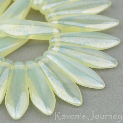 Medium Dagger (16x5mm) Yellow Opaline (Vaseline) with Luster