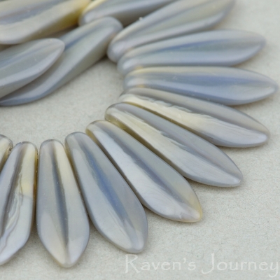 Medium Dagger (16x5mm) Grey Gold Mix Silk