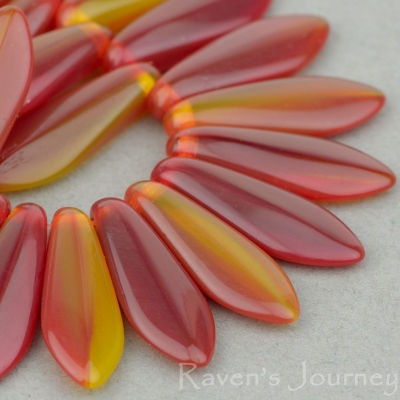 Medium Dagger (16x5mm) Red Yellow Mix Opaline-osx