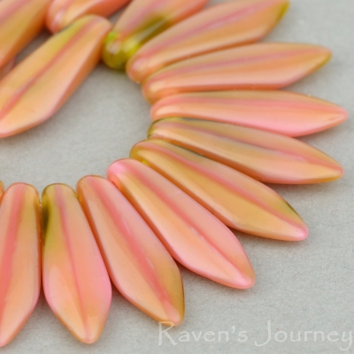 Medium Dagger (16x5mm) Pink Olivine Mix Silk-osx