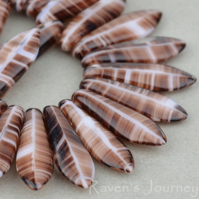 Medium Dagger (16x5mm) Brown White Stripe Mix Opaque-osx