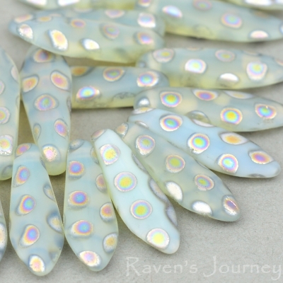 Medium Dagger (16x5mm) Blue Grey Opaline Matte with Vitrail Dot