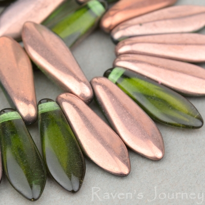 Medium Dagger (16x5mm) Olivine Transparent with Copper