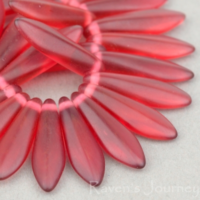Medium Dagger (16x5mm) Cranberry Transparent Matte
