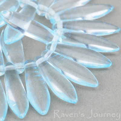 Medium Dagger (16x5mm) Crystal Aqua Stripe Mix Transparent-osx