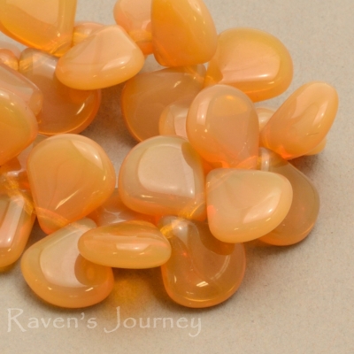 Briolette (12x11mm) Butterscotch Opaline