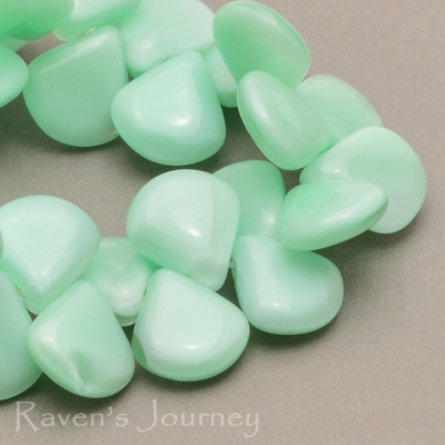 Briolette (12x11mm) Mint Green Vaseline Silk-osx