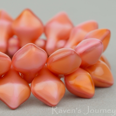 Spade (11x8mm) Pink Amber Mix Opaque Silk