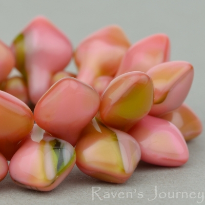 Spade (11x8mm) Pink Olivine Mix Opaque Silk