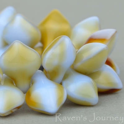 Spade (11x8mm) Blue Amber Mix Opaque Transparent