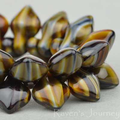 Spade (11x8mm) Brown Tiger's Eye-osx