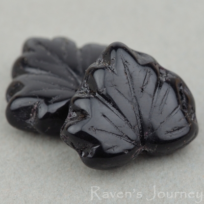Maple Leaf (13x11mm) Jet Opaque