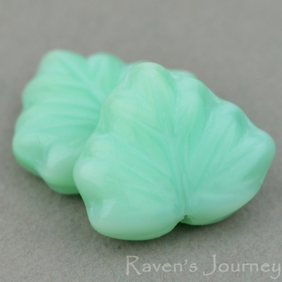 Maple Leaf (13x11mm) Mint Green Silk-osx
