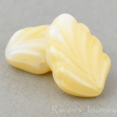 Fan Leaf (12x8mm) Ivory White Mix Silk Opaque-osx