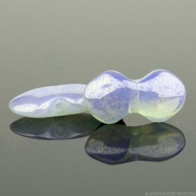 Bow Tie Petal (12x7mm) Vintage Lilac Purple Opaline with Luster Finish