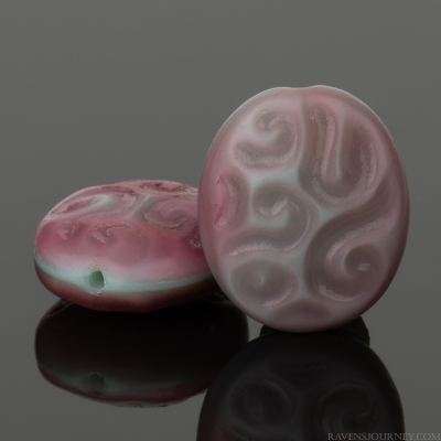Oval with Carved Swirl (16X14mm) Fuchsia Pink Silk over Seafoam Green Opaque (Uranium) Mix-osx