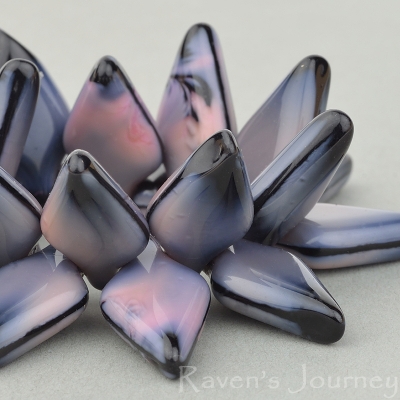 Large Spade (22x11mm) Jet Pink Mix Silk-osx