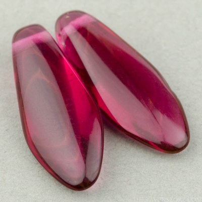 Large Dagger (17x7mm) Fuchsia Transparent-osx