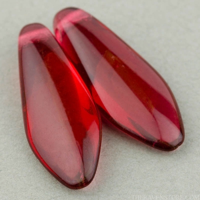 Large Dagger (17x7mm) Cranberry Transparent