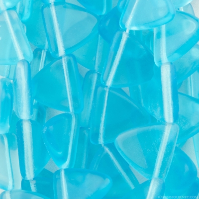 Triangle (13x13mm) Aqua Blue Transparent
