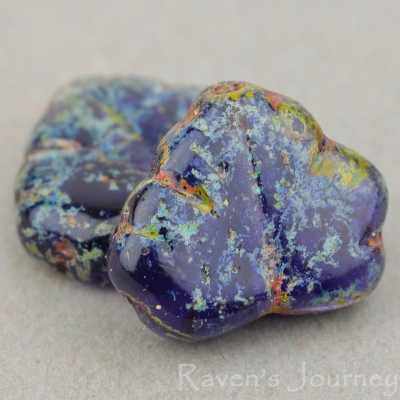 Maple Leaf (13x11mm) Purple Tanzanite Transparent with Picasso