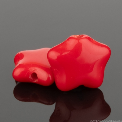 Little Star (8mm) Red Opaque
