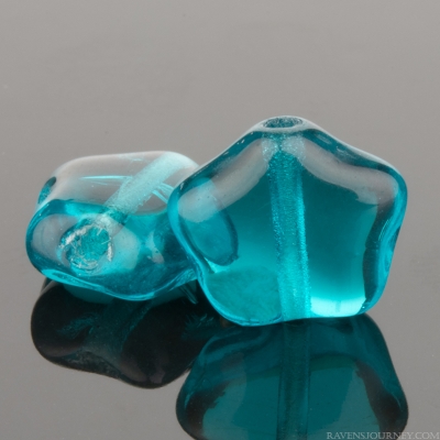 Little Star (8mm) Capri Blue Transparent