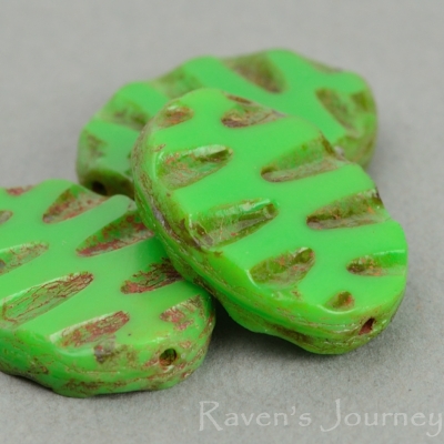 Oval with River (19x9mm) Green Opaque with Picasso
