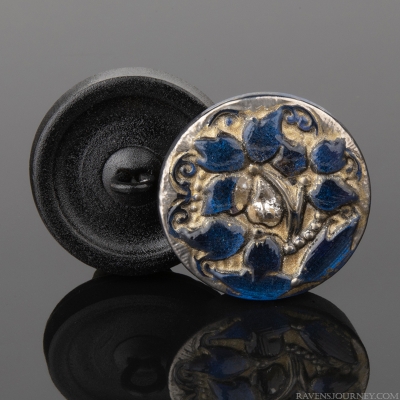 (18mm) Round Lacy 3 Flowers Indigo Blue Antiqued with Platinum Paint