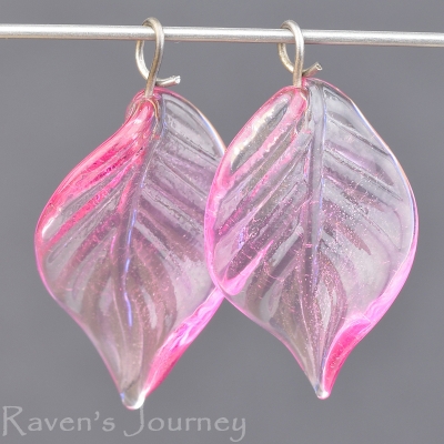 Lampwork Leaf (18mm) Tourmaline Pink (Light)