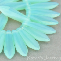 Medium Dagger (16x5mm) Aqua Opaline